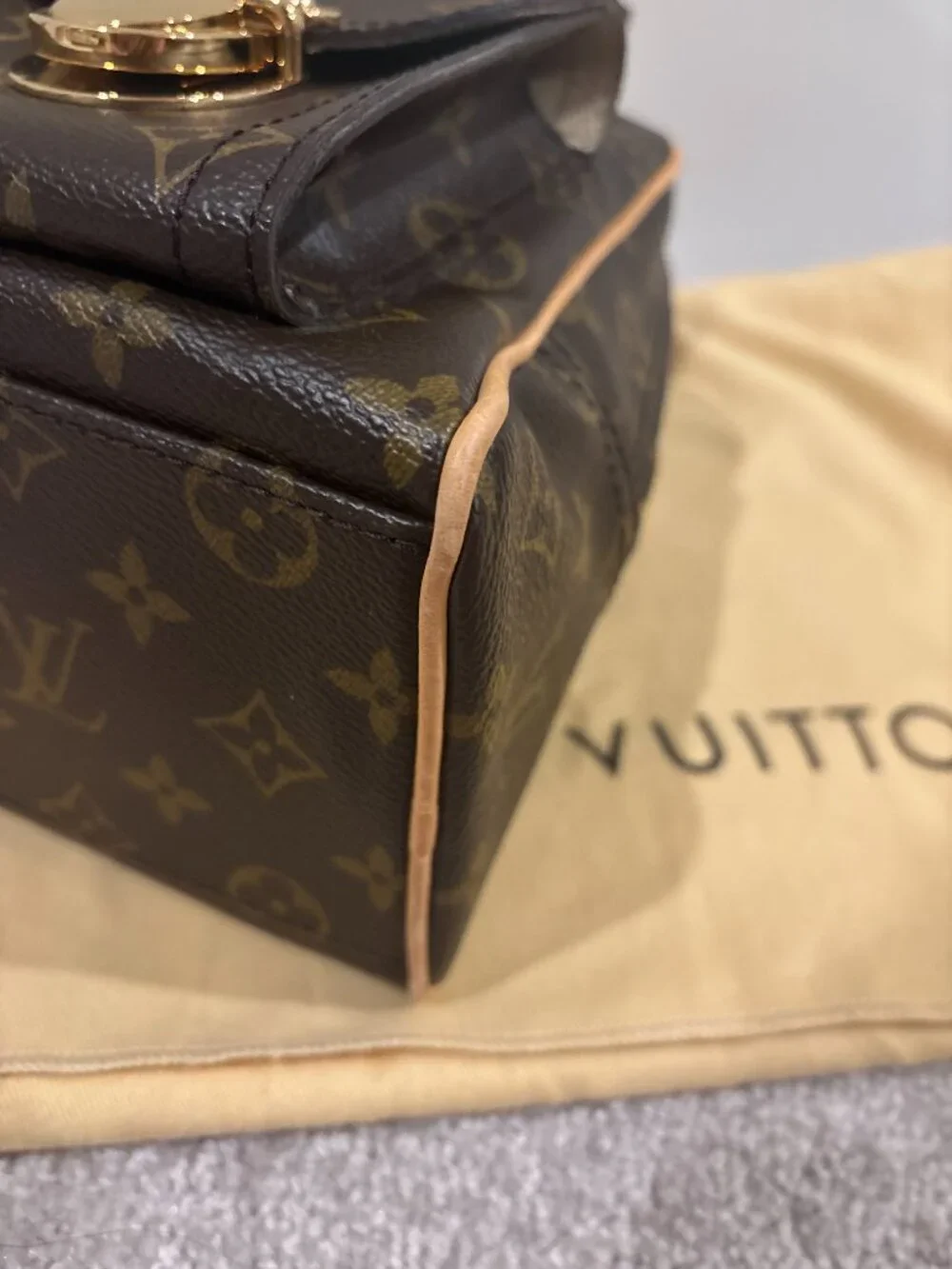 Louis Vuitton Manhattan PM Handbag Brown Monogram Canvas